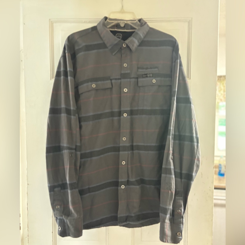 Men’s Wrangler Gray and Black Striped Shirt